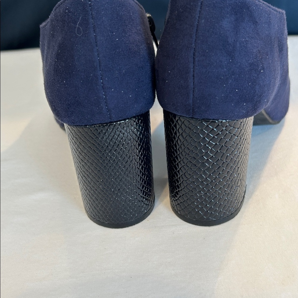 Navy Suede heeled boots Marks and Spencer London Size 6.5-7 suede zip booties - Picture 5 of 7